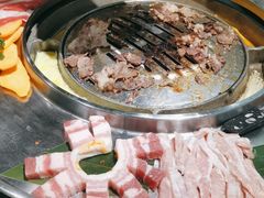 -哈哈碳都·牛肋条无限自助烤肉(宝龙店)