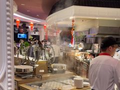 -荣誉国际酒店-云顶旋转餐厅