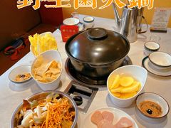 -罗记又添缘竹荪山药鸡·野生菌火锅(西园南路店)