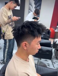 -尤司男士国潮理发馆