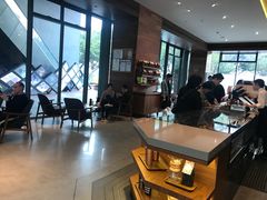 大堂-星巴克臻选(广州二沙岛文立方店)