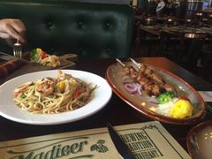 -马迭尔德式西餐精酿啤酒屋(中央大街店)