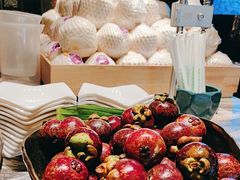 -雍容荟帝王蟹活龙虾展台自助(IFS黑金店)