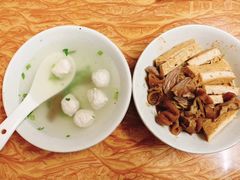 -松树干拌面店