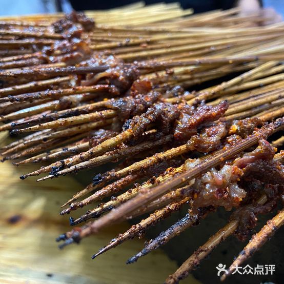 小马哥牛羊肉正宗特色把把烧(育才路店)