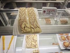 -绿姿鲜奶烘焙(世南西路店)