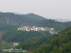 -梅岭月亮湾山体公园