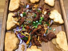 东镇烤三味-老东镇啤酒屋海鲜加工·蒸汽海鲜·海鲜烧烤(台东店)