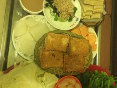 -洞庭洲·防空洞火锅·烧烤·铜锅涮肉(新百广场店)