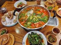 -亮欢寨酸汤鱼(沙冲路店)