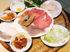 -桥香园云南过桥米线(金马碧鸡店)