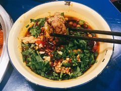 -马路边边串串香形象店(磐石路店)