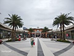 -佛罗伦萨小镇广佛名品奥特莱斯(疏港路店)