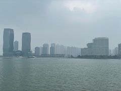 -万绿园