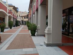 -佛罗伦萨小镇广佛名品奥特莱斯(疏港路店)