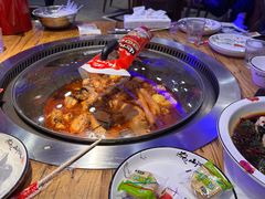 -山河屯铁锅炖(哈西站店)