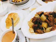 支竹萝卜牛腩煲-香港新发烧腊茶餐厅(万象店)