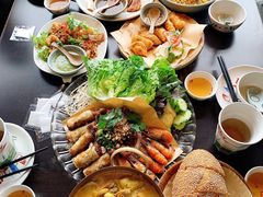 -大头虾越式风味餐厅(光明广场店)