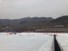 -济南卧虎山滑雪场