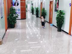 -茂菊口腔连锁(浦东南路店)