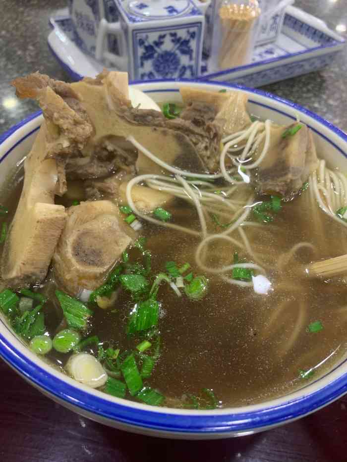 打分 心心念念的牛骨汤面,真的都是牛骨,跟以前天上地下,大失所望