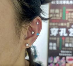 -AI艾耳·专业手工耳洞·穿孔美学馆