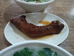 -吕记清真美食城(永兴服装街店)