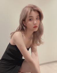 -妃格美发沙龙·烫发·染发