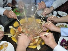 白洋淀顶级菜品--龙蟹都会-铁锅炖灶台鱼老三炖鱼馆