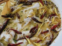 -渔语鱼酸菜鱼新川菜(来福士店)