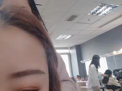 -群丽化妆摄影美甲纹绣培训学校