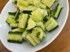蒜泥拍黄瓜-丁记盐蘸牛肉·新杭菜(河东路店)