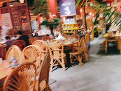 -野山舂·贵州现舂酸汤火锅(鸿通城店)