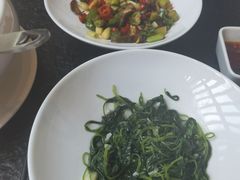 -鱼鲜饭香·招牌汽锅剁椒鱼头王