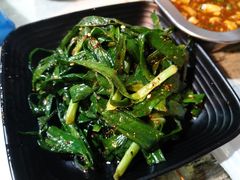 韭菜-2烧烤串·秘制鲫鱼