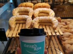 -Dough&Joe团憩(瑞虹天地月亮湾店)