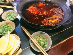 -星鸿社重庆老火锅(燃灯寺分店)