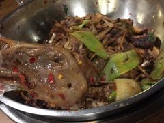 主打的干锅鸭头-安诚居干锅鸭头(八角店)