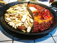 -瓜西西重庆火锅(花溪店)