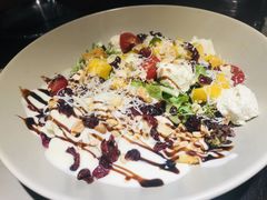 芒果丽高达奶酪沙拉-机器人火炉披萨(爱琴海店)