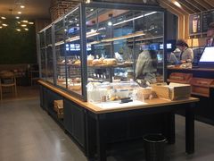-焙丽拾光(麦凯乐直营店)