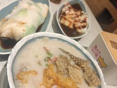 金牌荔湾艇仔粥-华辉拉肠(宝华店)