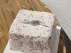 -山与蓝·轻糖鲜果蛋糕(勒泰店)