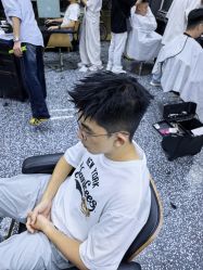 -藤野造型专业烫染接发