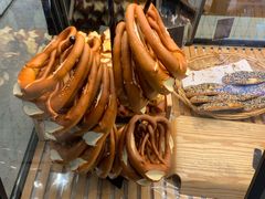 -Dough&Joe团憩(瑞虹天地月亮湾店)