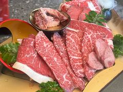 -铭牛烧肉·和牛海鲜自助(高新月牙湖店)
