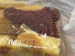 红丝绒蛋糕边-嘉年华面包房餐厅（饺子馆）(陶然亭店)