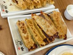 肉三鲜锅贴-春水锅贴·传统鲁菜(大明湖店)
