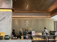 -星巴克臻选(深圳龙华红山天虹店)