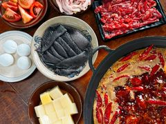 -黄潇洒老火锅(九眼桥宏济巷店)